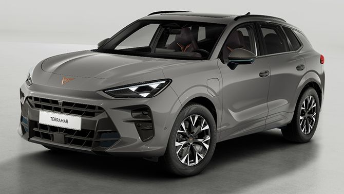 Een gedetailleerde render van de grijze CUPRA Formentor Business, een sportieve SUV met een strak, modern ontwerp en opvallende koplampen.