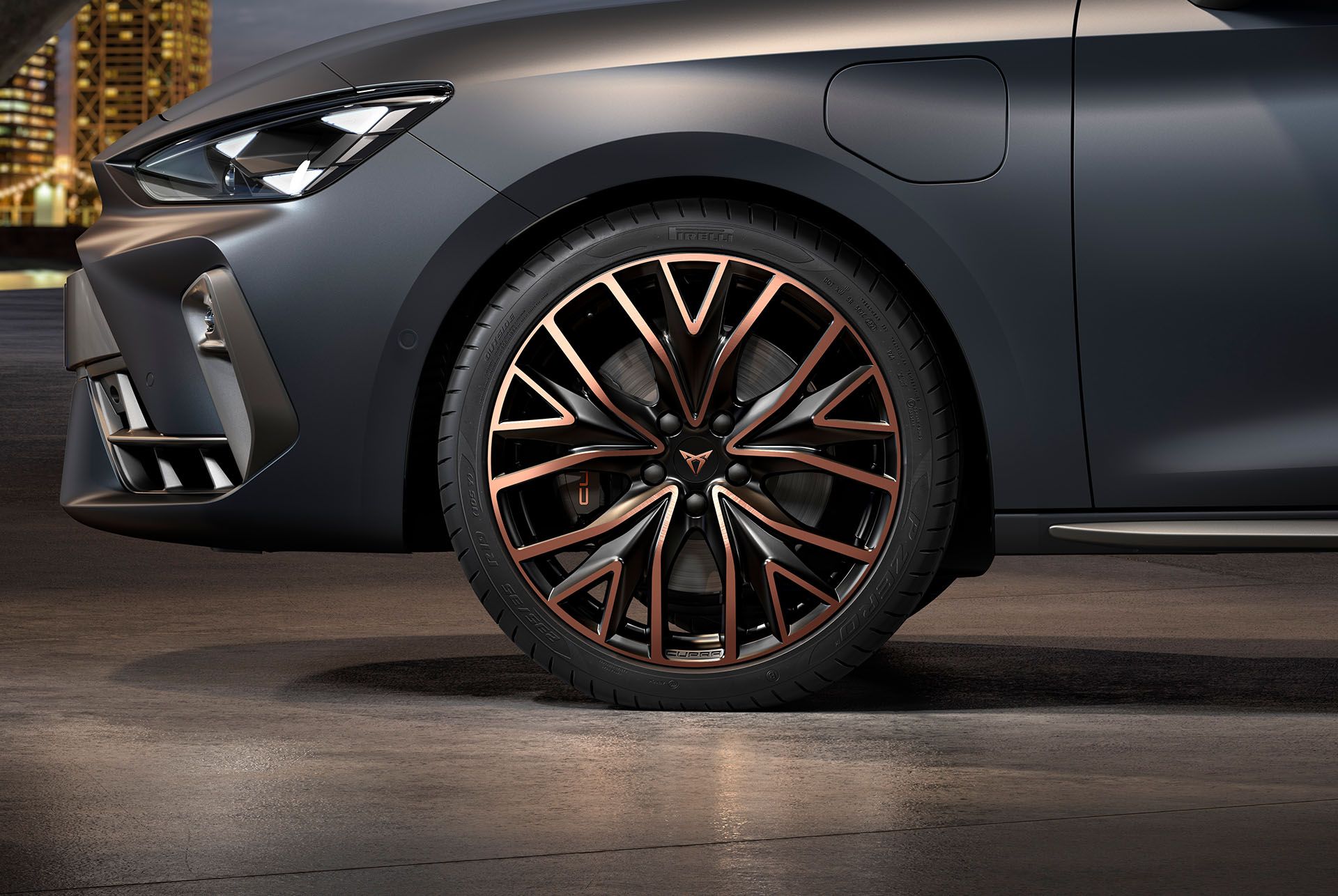 19 inch Mistral copper lichtmetalen velgen op de CUPRA Leon Sportstourer